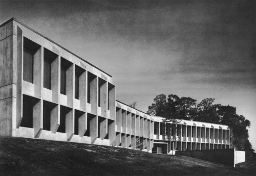 fuckyeahbrutalism: American Press Institute Conference Center, Reston, Virginia, 1974 (Marcel Breuer