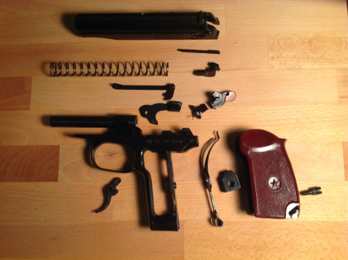 fmj556x45: Makarov detail strip. 14 parts. A beautiful simple design.