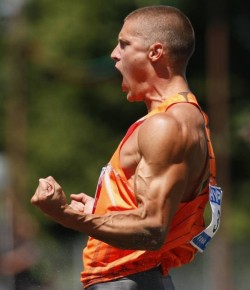 seaman100:  sarcomere:  World champion decathlete Trey Hardee. My newfound idol.  Trey Hardee USA, Decathalon 