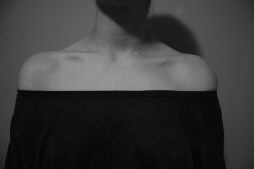 collar bones