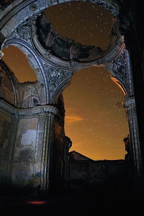 bluepueblo:  Starry Ruins, Belchite, Spain photo via billions 