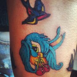 fuckyeahtattoos:  my new birdy, done my sally