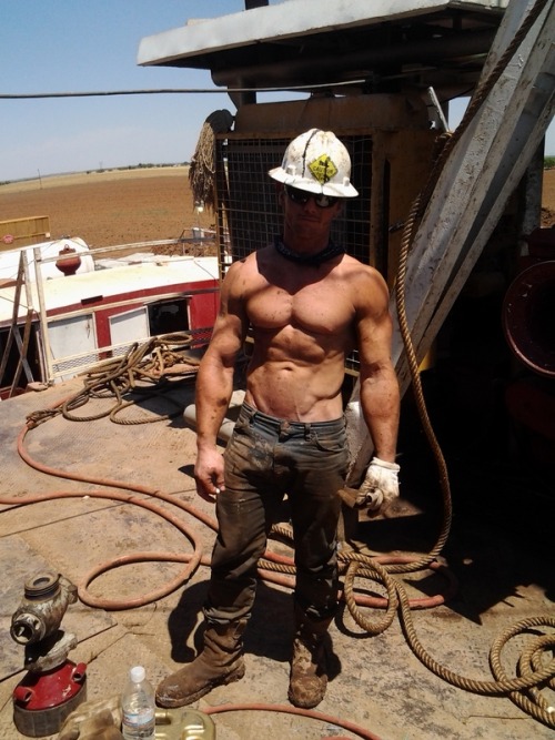 dirty shirtless construction worker.  Loving the muscle.