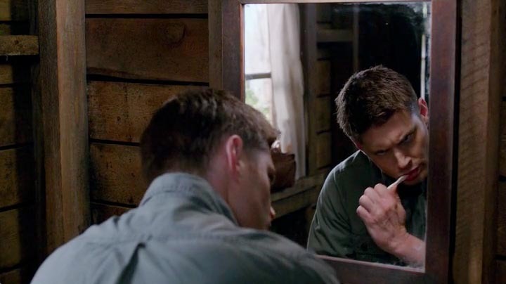 thegestianpoet:  thechantabulouslifeofme:  i love how hardcore he is brushing them