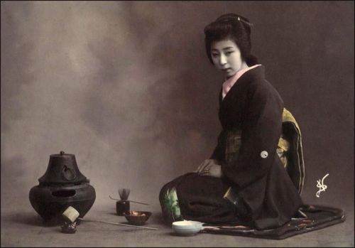 Tea in Medieval JapanTea ceremony was imported from China in the 9th century by Kentoshi (A Japanese