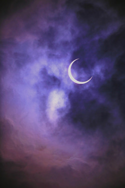 somewhereinthisuniverse:  Eclipse in Wind by Microlensing on Flickr.