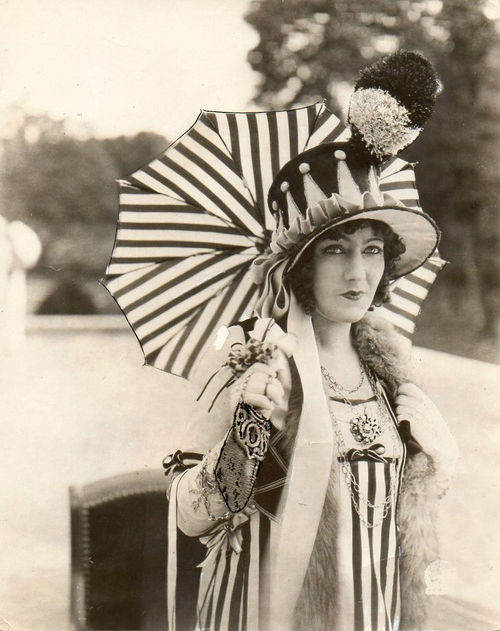 Gloria Swanson 1924