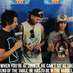 divorcethesky:Jaime: I just recently found out that I hate when people are brushing their teeth and 