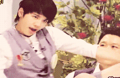gyuteas-blog:  sungjong dancing to t-ara’s i go crazy because of you 