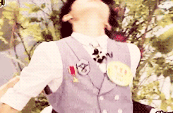 gyuteas-blog:  sungjong dancing to t-ara’s i go crazy because of you 