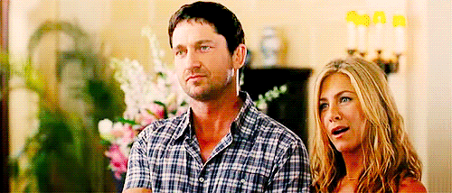 Jennifer Aniston (as Nicole Hurley) and Gerard Butler (as Milo Boyd) in the film 'The Bounty Hunter'