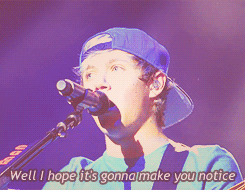  Niall singing Use Somebody at Houston concert (x) 