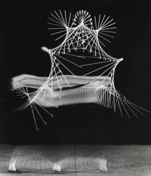 the-absolute-best-posts:  alecshao: Harold Edgerton- The Anatomy of Movement 1. Cat Jumping Over a Piano Bench, 1938 2. Gus Solomons, 1960 3. Indian Club Demonstration, 1965 4. Back Dive, 1954 5. The Tennis Player, 1938 6. Baton, 1953 7. The Golfer,