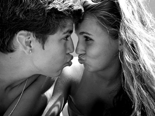 pensamentos-com-voce:  Então me prova que tu pode ser meu homem , que eu te provo