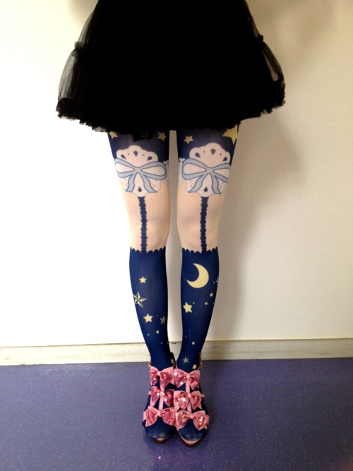 lolitaparty:lolitahime:Merry GO Round’s Lolita Tights, 3000 Yen each