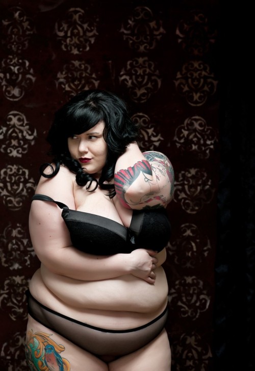 http://supersizebbw.tumblr.com/post/83785364713