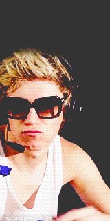1dbromance:  It’s Niall, bitchez [x] 