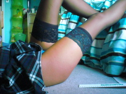 amixxxoffearandpassion:  i just love thigh highs! 