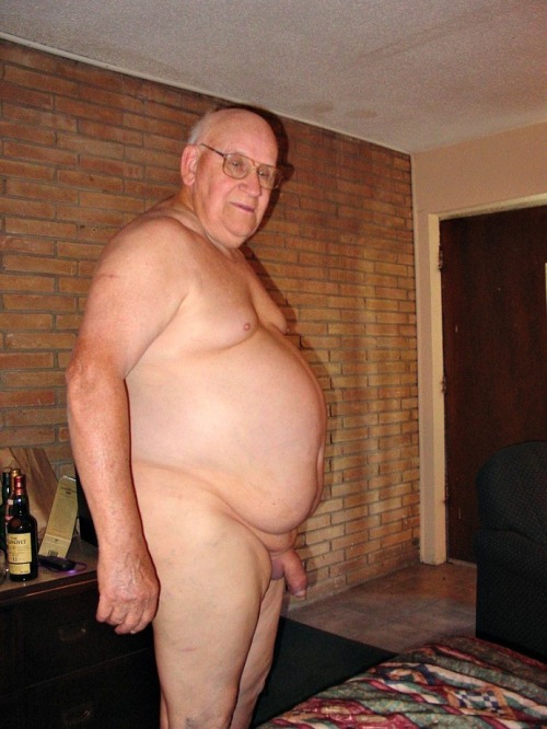 http://senioretgay2.tumblr.com/post/26062556438
