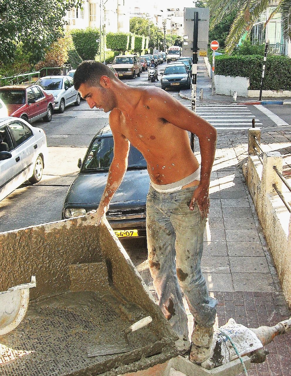 realmenstink:  BLUE COLLAR BIKINIS !!! 