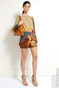 womensweardaily:  Akris Resort 2013 Albert Kriemler’s resort inspirations — the world’s oceans and even oceanography pioneers — turned up quite literally in his collection for Akris.  For more 