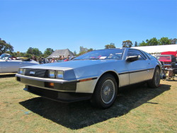 car-spotting:  The Target: 1981 DeLorean