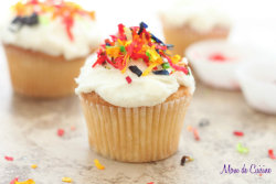 gastrogirl:  coconut vanilla bean cupcakes