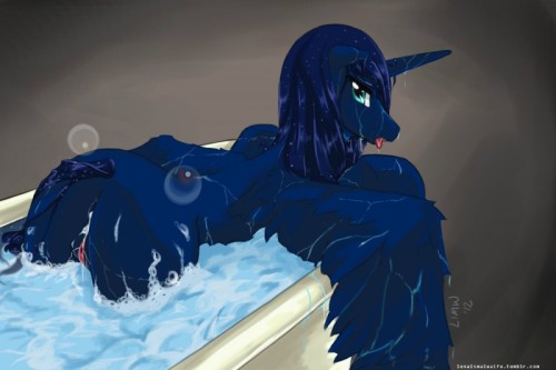 frasercartoons:  personal-luna:  asksexyhumanrainbowdash:  *squeeeeeeeeeeeeeeeeeeeeeeeeeeeeeeeee* wet mane luna is SOOOOOOOO AWESOME  Honestly, can I not even bathe without cameras following me?  Can I not film you for my own self enjoyment?  …oh.