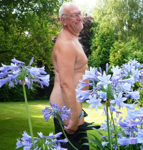 http://senioretgay2.tumblr.com/post/26129013811
