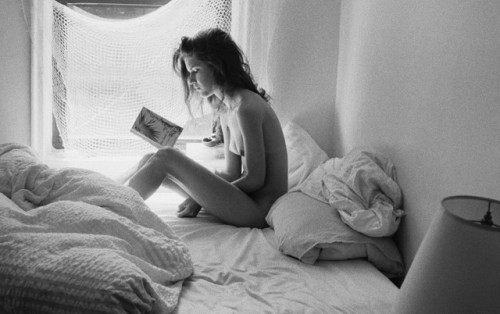 bookfuck: “Pretty Marieke reading The Crack-up, 2011” by Marlene Marino (via paradoxesandpalindrome