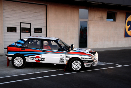 carpr0n: Prepare to be shaked Starring: Lancia Delta Safari (by turbodelta)