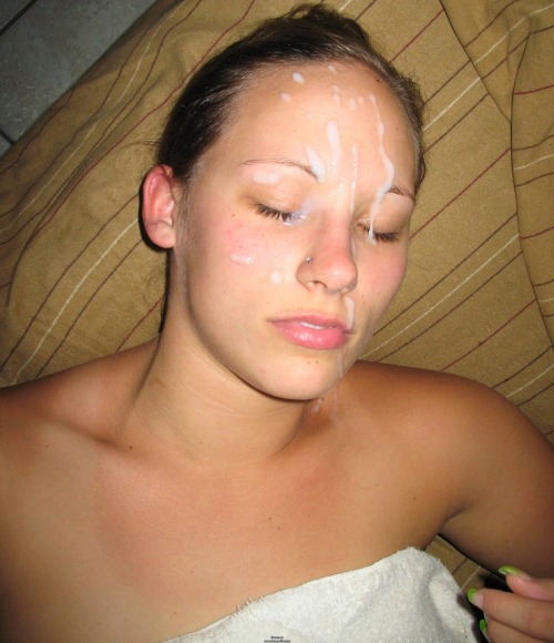 Amateur messy cum facial