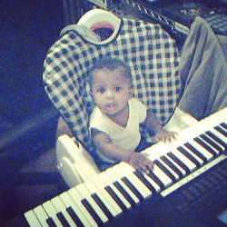 Baby Amin getting in a session b4 dinner.