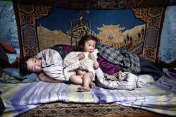 fotojournalismus:  Environmental Migrants, Mongolia / Alessandro Grassani Luis Valtueña 15th International Humanitarian Photography Award, Winner, 2011 Sony World Photography Awards, Third prize, Contemporary Issues, 2012 Days Japan 8th International