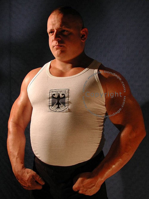 gaychubbyporn:  Roger Baptist - Rummelsnuff 