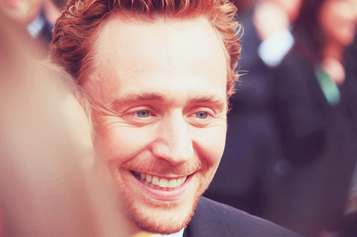 enjolarse:  40-41/100 - Thomas William Hiddleston 