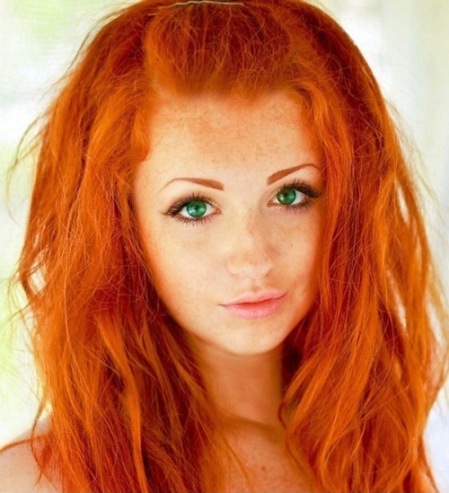 giraffe180: hot-redheads: Green eyes redhead. Look at them eyes…stunning