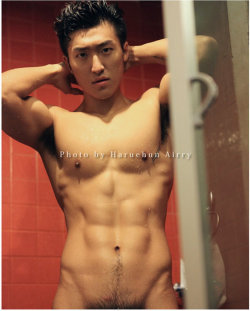 aznboizaresex:  Hawoon Kim in the shower, photo by Haruehun Airry. 