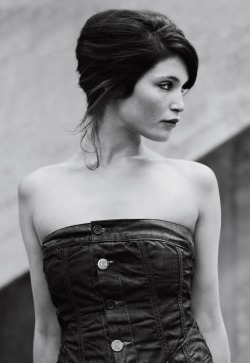  Gemma Arterton - The girl in my shower