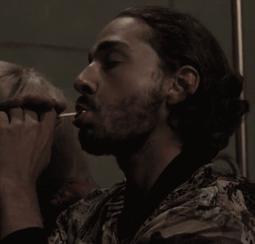 bulbaseauxr:  omfg, Shia is trying to kill me! 