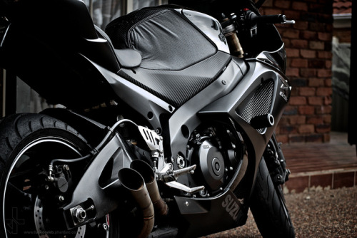 Gixxer Darth Vader edition.