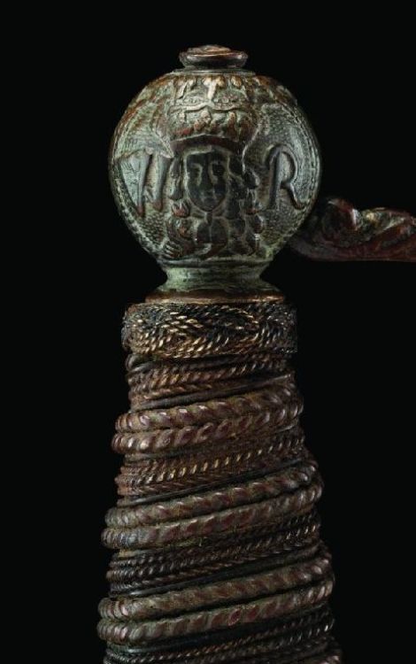 art-of-swords:Rare English transitional Rapier with portrait busts of William and MaryDated: circa 1