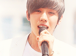  ☆ 1/50 gifs of Dongwoo 