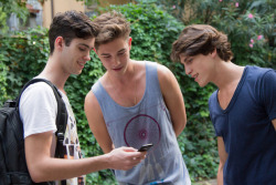 0hbrian:  lostinaworldofperfection:  0hbrian:  omfg what that guys name, in the middle he is a model, but i forgot name :(  Francisco lachowski :P  thanks x