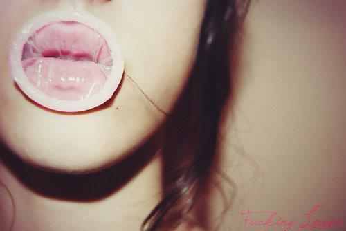vodka-pain-and-pleasure:  Like a pro!  