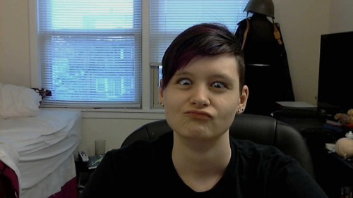 Oops I shaved the sides of my head. The back sort of tapers into a v shape but my webcam can’t pick up enough light for it to show up. >:I There’s also purple. It mostly shows up in sunlight though. I fully intend to style this into a mohaw