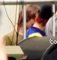 fyeah2min-blog:  Minho biting Taemin’s shoulder 