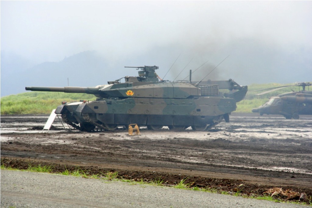 semperannoying:  The Type 10 (10式戦車) Main Battle Tank (MBT) at the Ground