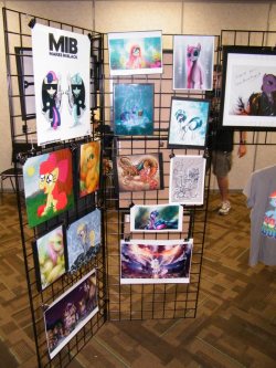 &hellip;ok, apparently more than &ldquo;few pieces&rdquo; of art I agreed to ended up on BronyCon&hellip; not that I complain :&rsquo;D How are you, tumblr? I&rsquo;m still out of home, visiting some random douchebags &lt;3