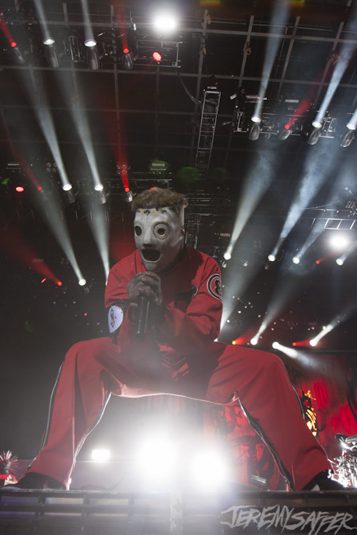 jeremysaffer:  10 shots from Mayhem Fest: Slipknot, Slayer, Motorhead The Devil Wears Prada, Asking Alexandria. - see more in print next month! notes: slayer has AMAZING inverted cross cabs. and slipknot has the best stage show ive seen them have maybe